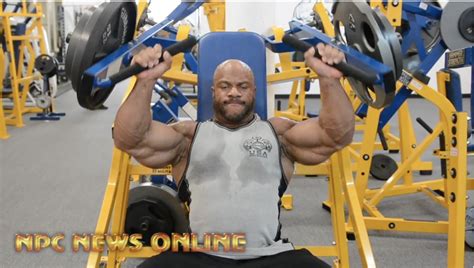 phil heath shoulder workout|Iba pa.